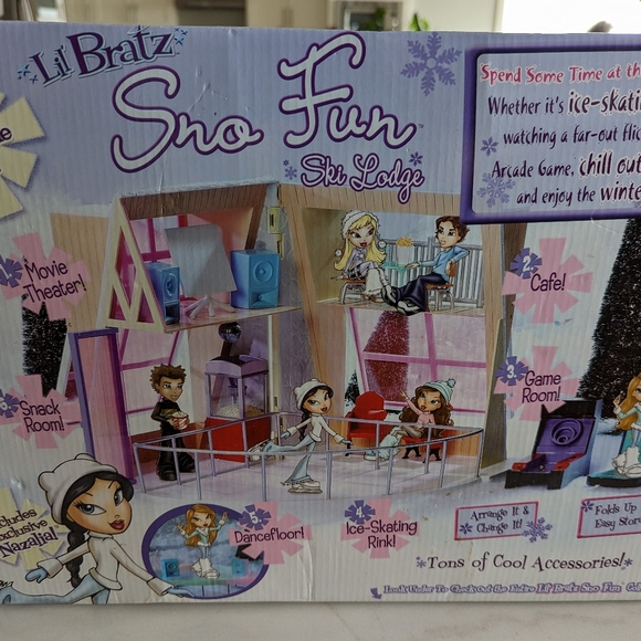 Lil Bratz Sno Fun Ski Lodge - Picture 3 of 5